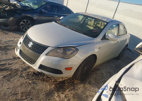2012 Suzuki Kizashi Se z USA, uszkodzony, nr VIN JS2RE9A39C6100286